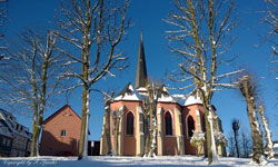 mucher-kirche_foto-specht_a-7d432e00.jpg